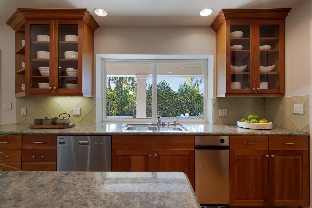 Detail Gallery Image 34 of 102 For 1455 Redwood Dr, Los Altos,  CA 94024 - 5 Beds | 3 Baths