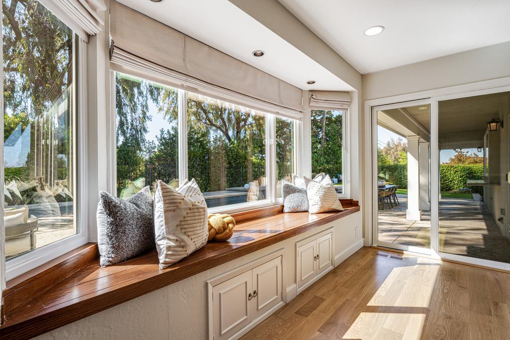 Detail Gallery Image 41 of 102 For 1455 Redwood Dr, Los Altos,  CA 94024 - 5 Beds | 3 Baths