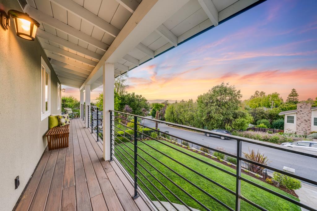 Detail Gallery Image 6 of 102 For 1455 Redwood Dr, Los Altos,  CA 94024 - 5 Beds | 3 Baths