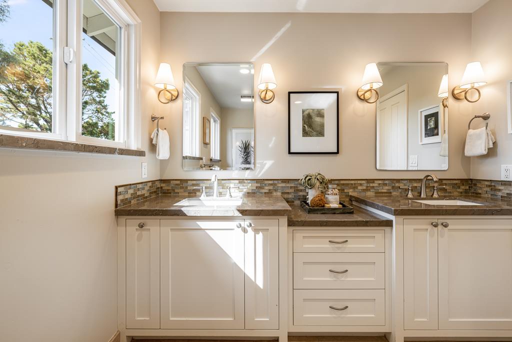 Detail Gallery Image 73 of 102 For 1455 Redwood Dr, Los Altos,  CA 94024 - 5 Beds | 3 Baths