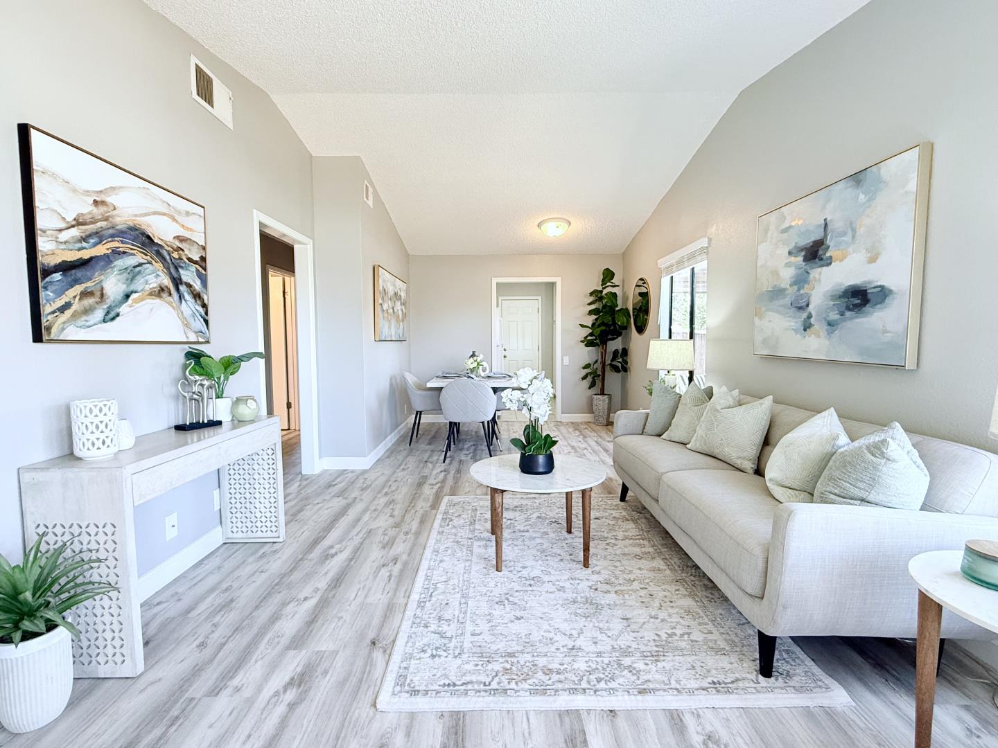 Detail Gallery Image 2 of 26 For 2886 D'amico Dr, San Jose,  CA 95148 - 3 Beds | 2 Baths
