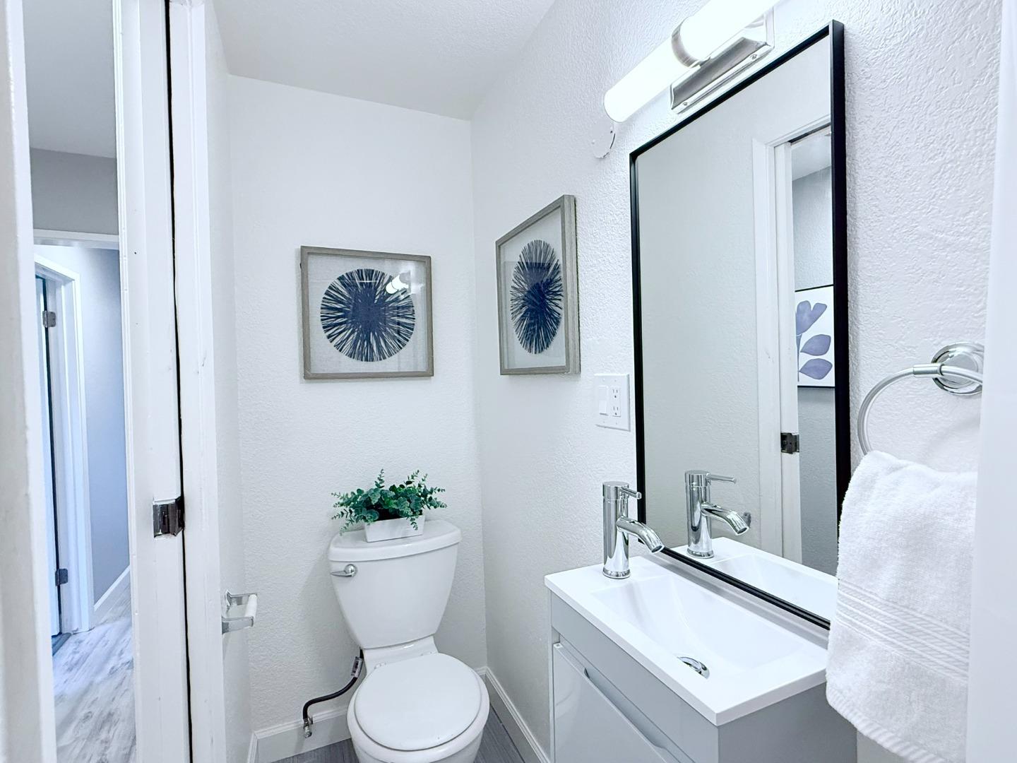 Detail Gallery Image 20 of 26 For 2886 D'amico Dr, San Jose,  CA 95148 - 3 Beds | 2 Baths