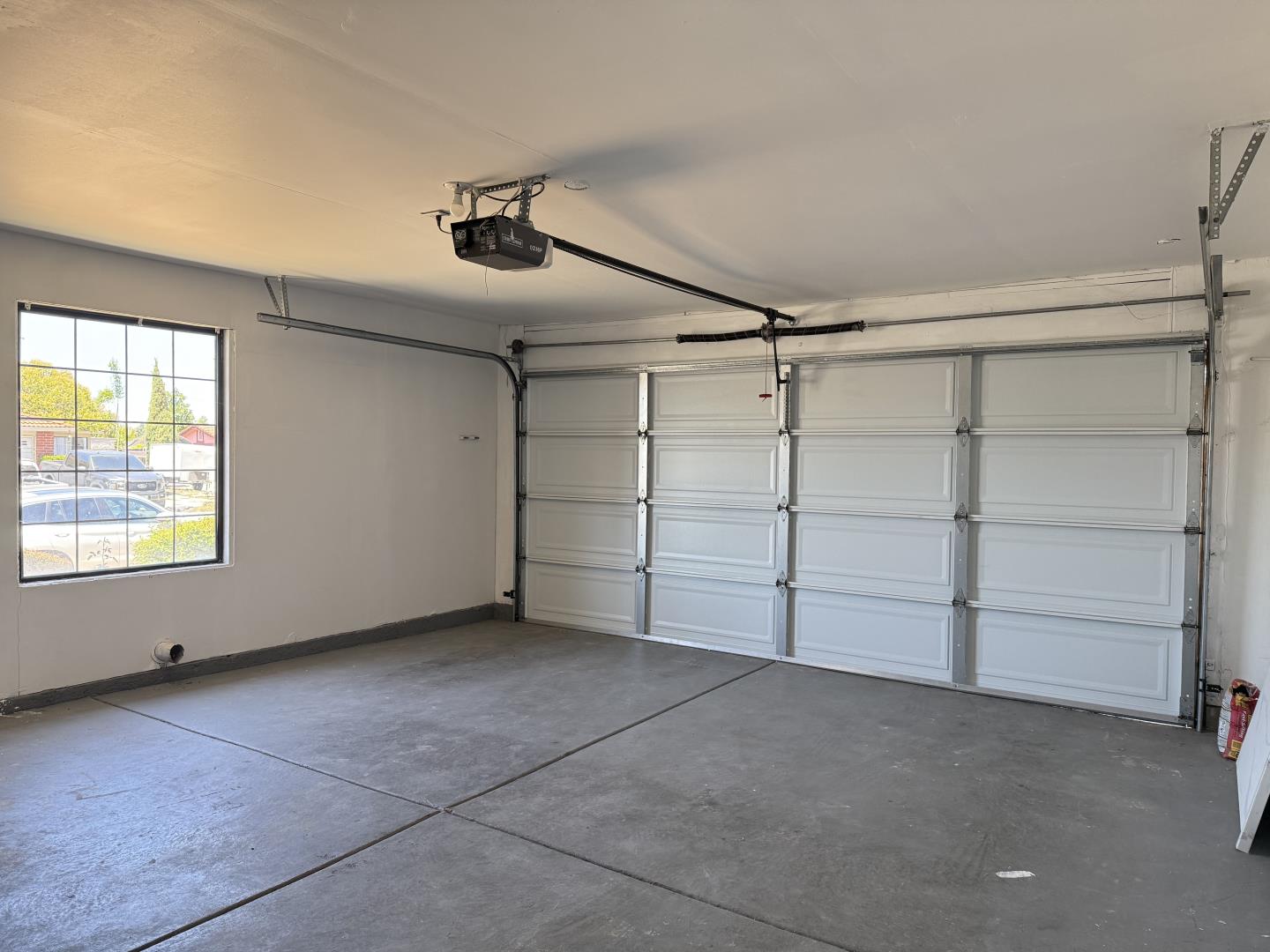 Detail Gallery Image 21 of 26 For 2886 D'amico Dr, San Jose,  CA 95148 - 3 Beds | 2 Baths