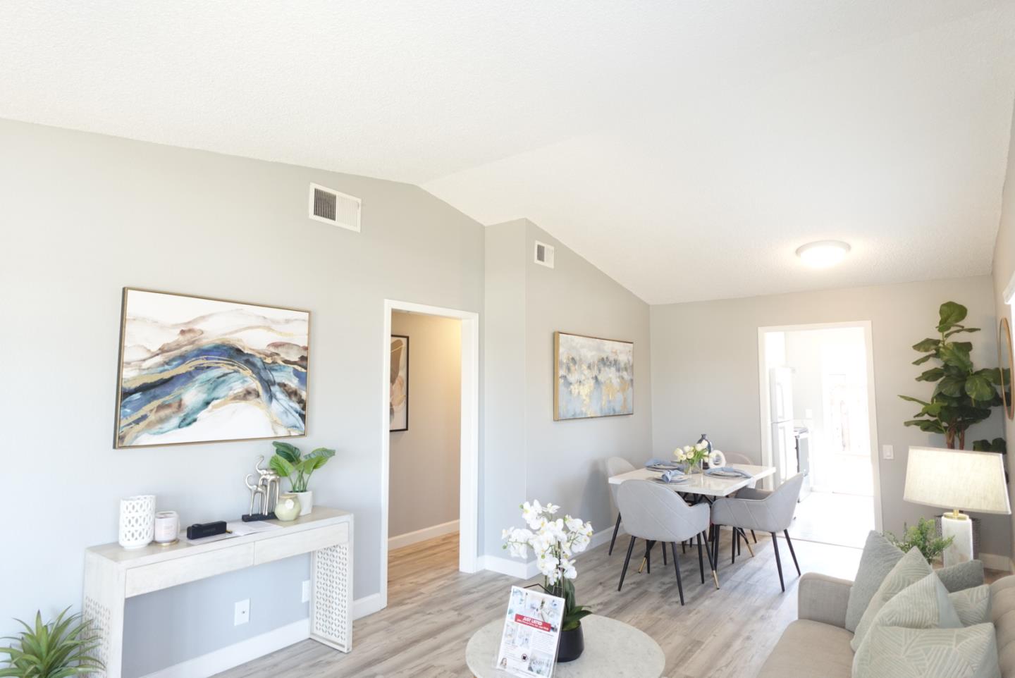 Detail Gallery Image 3 of 26 For 2886 D'amico Dr, San Jose,  CA 95148 - 3 Beds | 2 Baths
