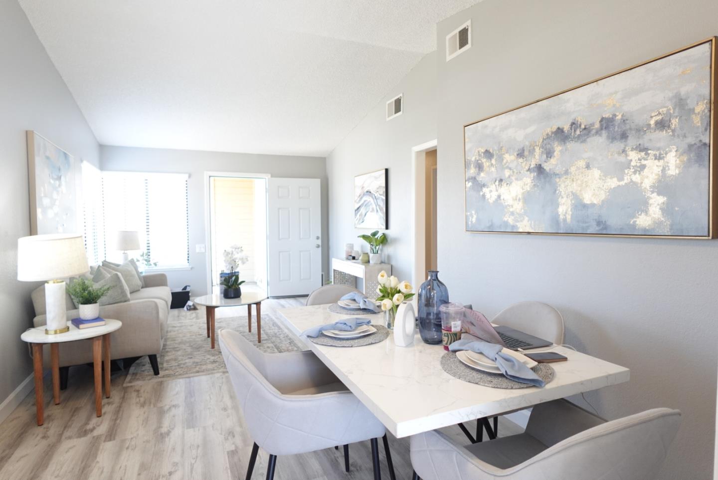 Detail Gallery Image 4 of 26 For 2886 D'amico Dr, San Jose,  CA 95148 - 3 Beds | 2 Baths