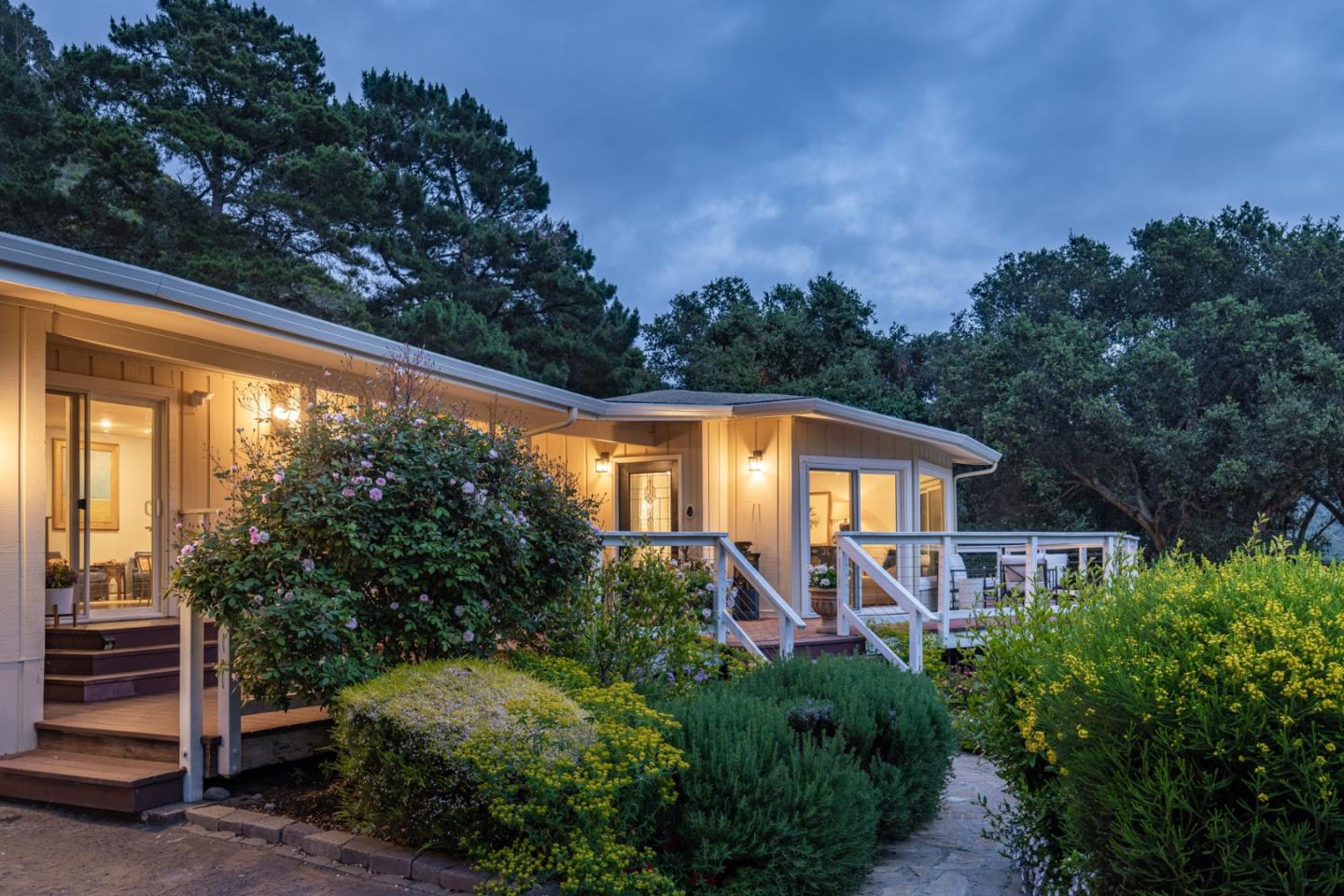Detail Gallery Image 34 of 41 For 27465 Loma Del Rey, Carmel Valley,  CA 93923 - 4 Beds | 4 Baths