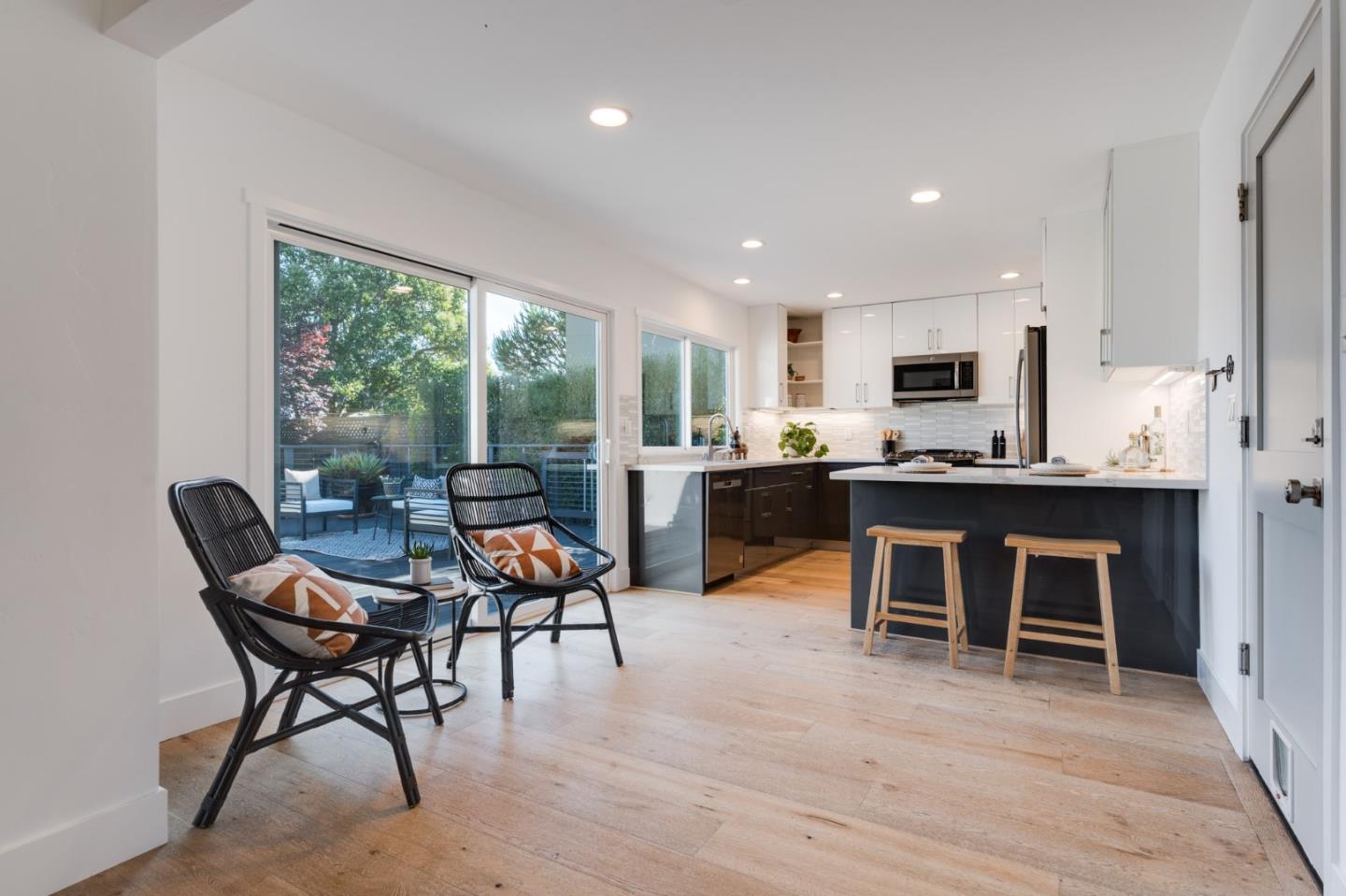 Detail Gallery Image 10 of 44 For 127 Seaborg Pl, Santa Cruz,  CA 95060 - 3 Beds | 2 Baths