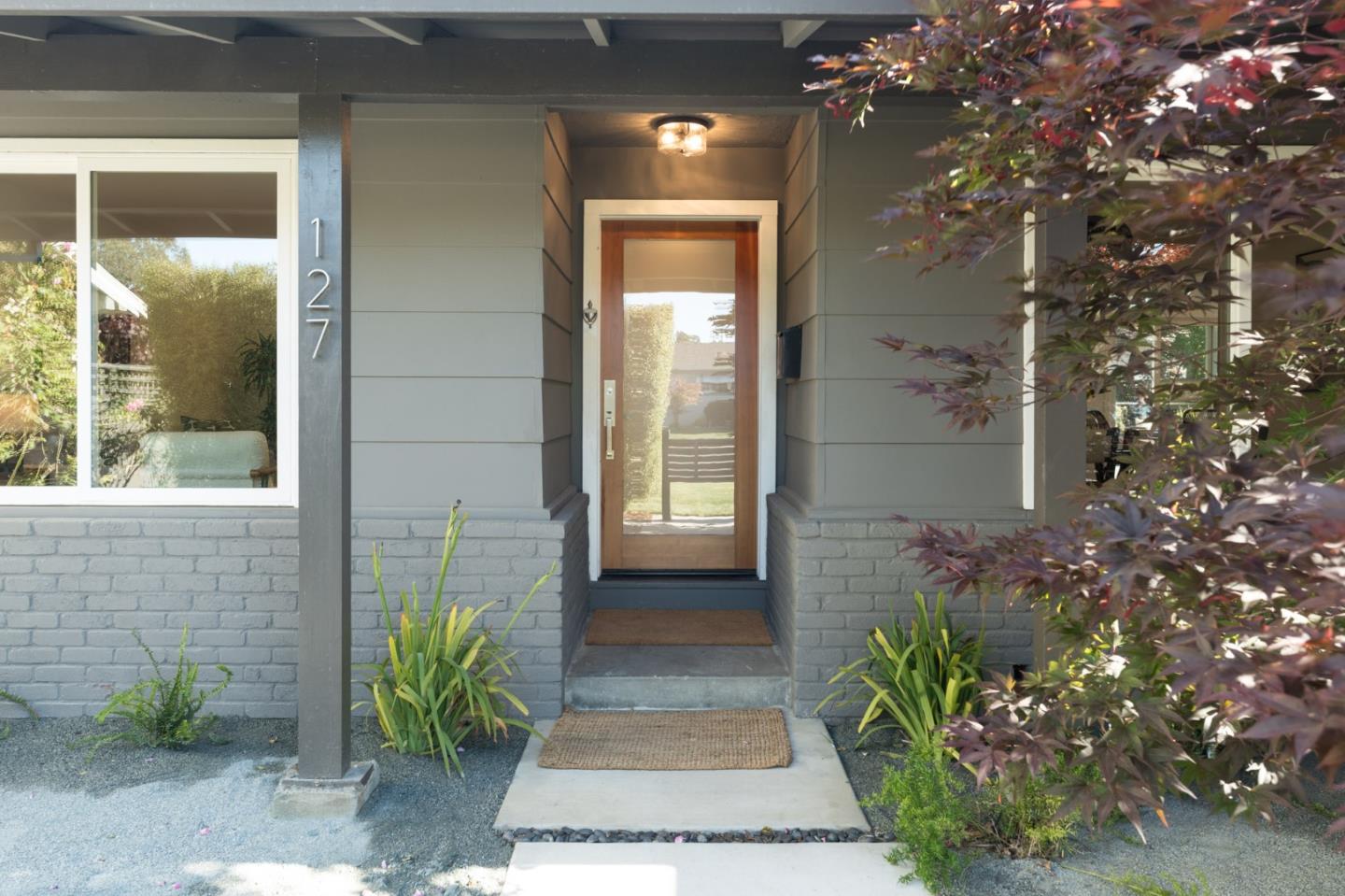 Detail Gallery Image 2 of 44 For 127 Seaborg Pl, Santa Cruz,  CA 95060 - 3 Beds | 2 Baths