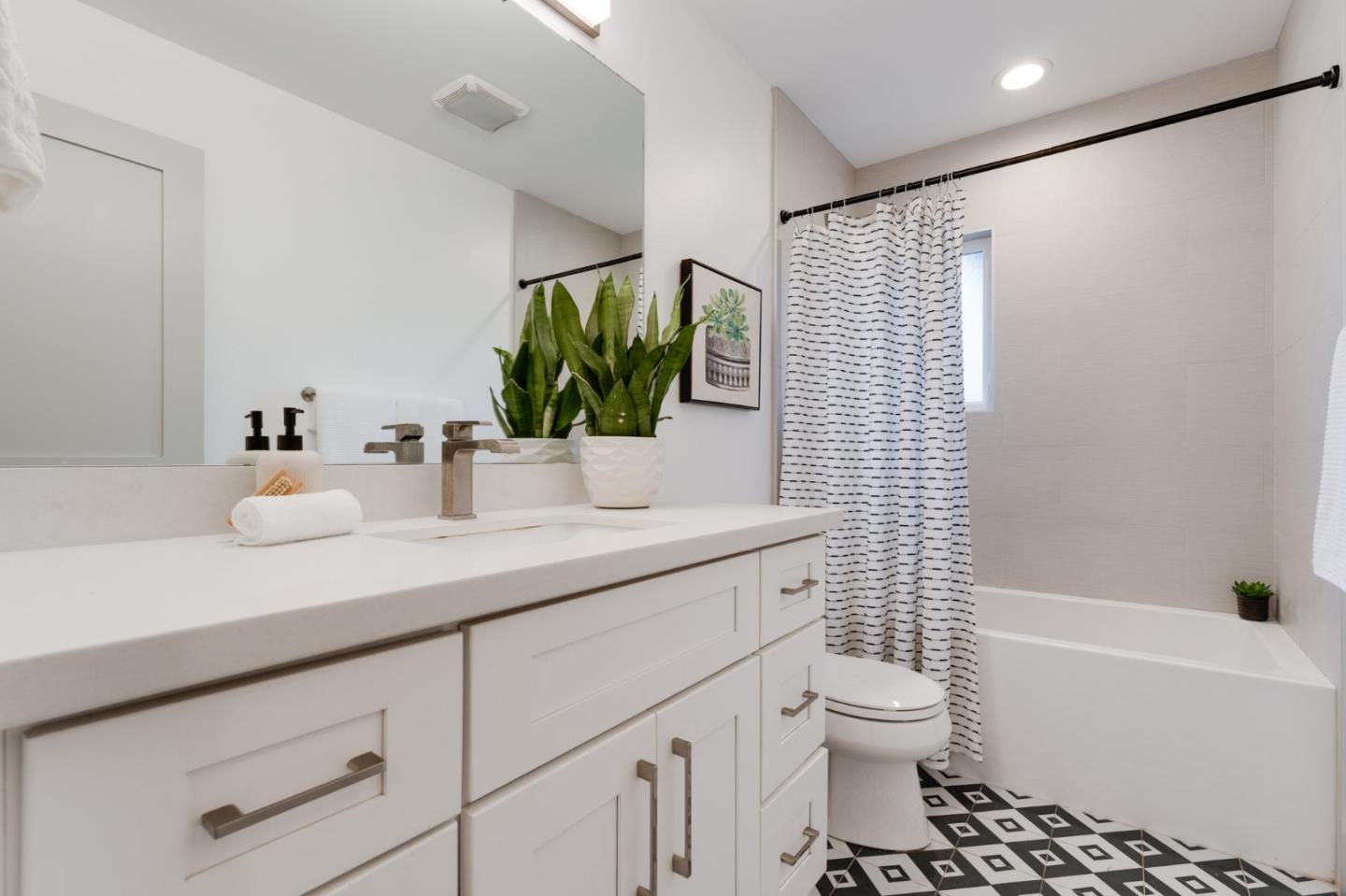 Detail Gallery Image 21 of 44 For 127 Seaborg Pl, Santa Cruz,  CA 95060 - 3 Beds | 2 Baths
