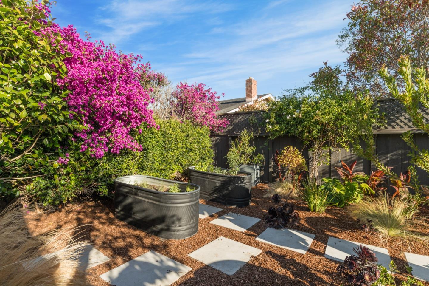 Detail Gallery Image 30 of 44 For 127 Seaborg Pl, Santa Cruz,  CA 95060 - 3 Beds | 2 Baths