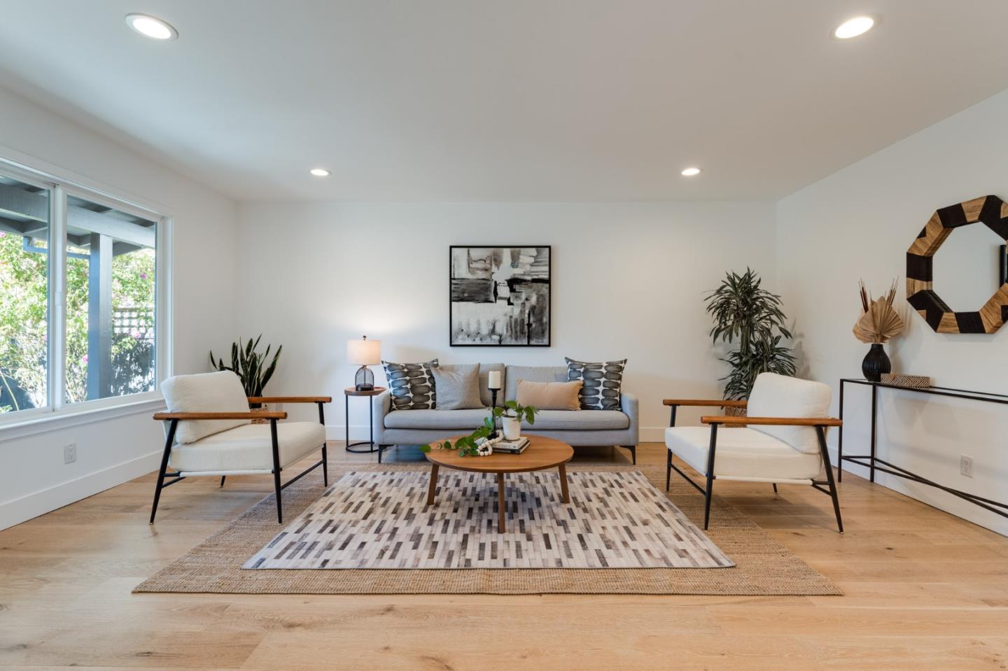 Detail Gallery Image 4 of 44 For 127 Seaborg Pl, Santa Cruz,  CA 95060 - 3 Beds | 2 Baths