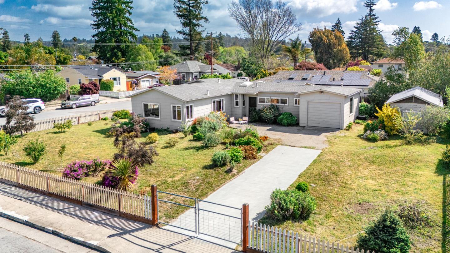 Detail Gallery Image 1 of 24 For 208 Coulson Ave, Santa Cruz,  CA 95060 - – Beds | – Baths