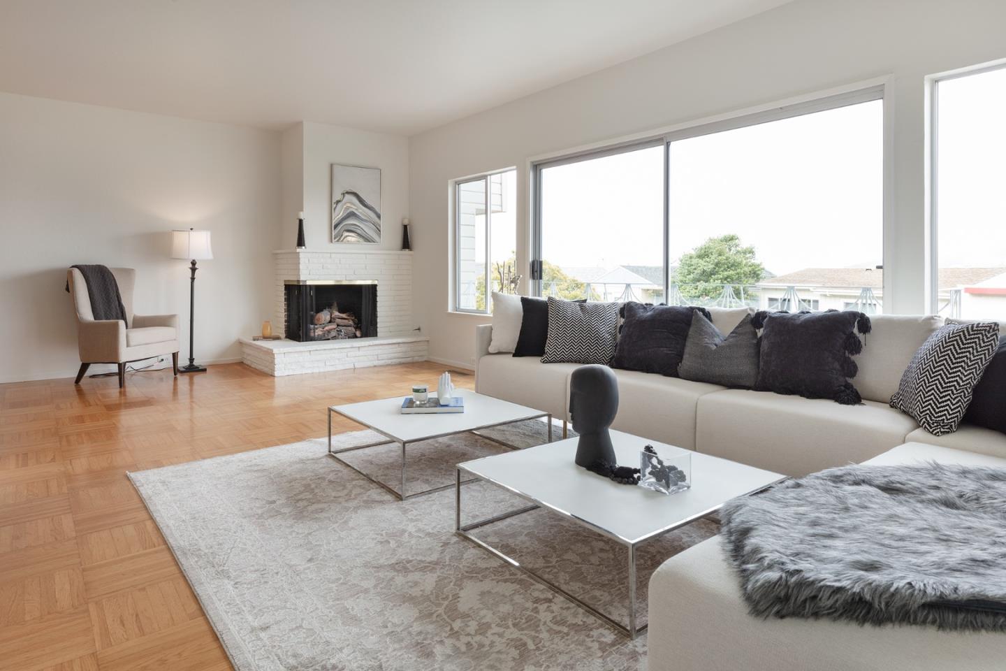 Detail Gallery Image 11 of 34 For 517 Ortega St, San Francisco,  CA 94122 - 4 Beds | 2/1 Baths