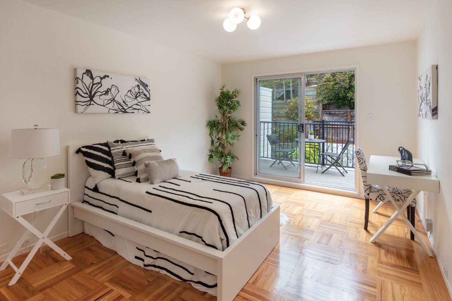Detail Gallery Image 18 of 34 For 517 Ortega St, San Francisco,  CA 94122 - 4 Beds | 2/1 Baths