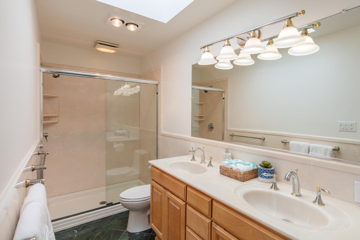 Detail Gallery Image 20 of 34 For 517 Ortega St, San Francisco,  CA 94122 - 4 Beds | 2/1 Baths