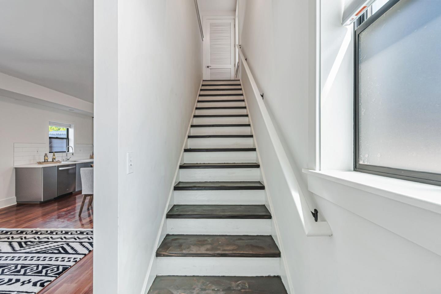 Detail Gallery Image 14 of 27 For 1022 61st St, Emeryville,  CA 94608 - 2 Beds | 1/1 Baths