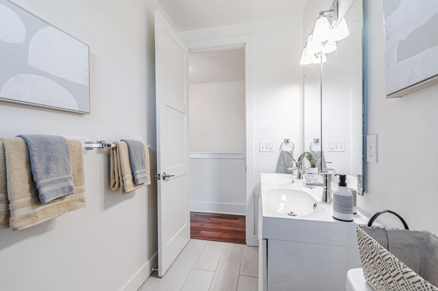 Detail Gallery Image 23 of 27 For 1022 61st St, Emeryville,  CA 94608 - 2 Beds | 1/1 Baths