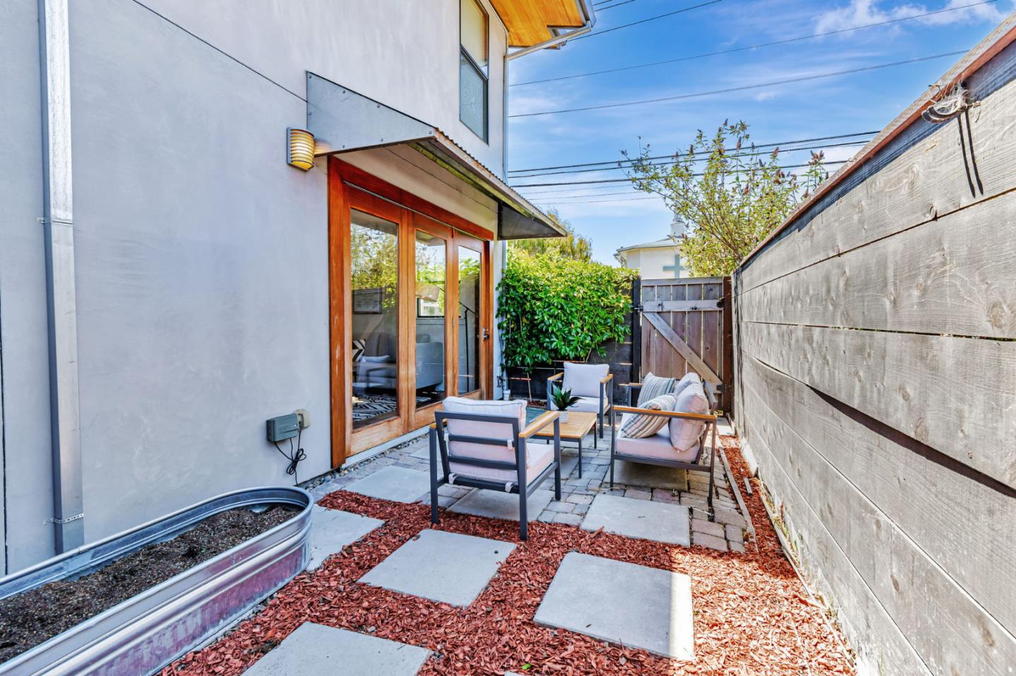 Detail Gallery Image 26 of 27 For 1022 61st St, Emeryville,  CA 94608 - 2 Beds | 1/1 Baths