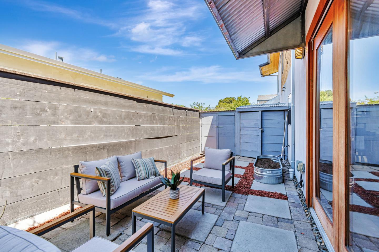 Detail Gallery Image 27 of 27 For 1022 61st St, Emeryville,  CA 94608 - 2 Beds | 1/1 Baths