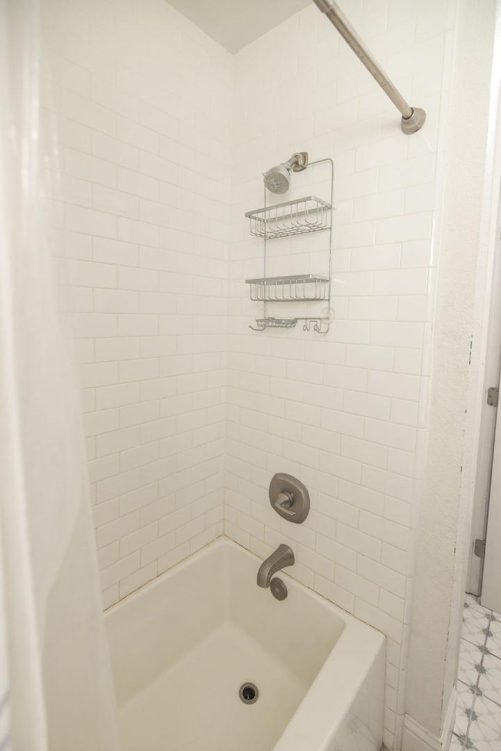 Detail Gallery Image 18 of 29 For 4428 Santa Monica Ave, Sacramento,  CA 95824 - 3 Beds | 1 Baths
