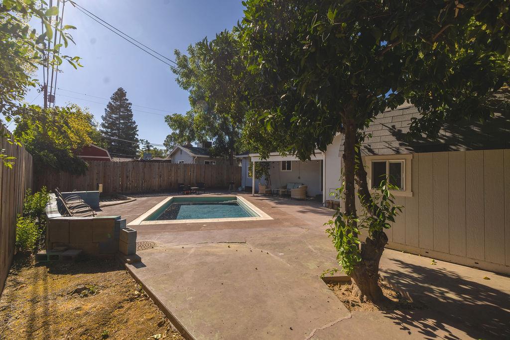 Detail Gallery Image 20 of 29 For 4428 Santa Monica Ave, Sacramento,  CA 95824 - 3 Beds | 1 Baths