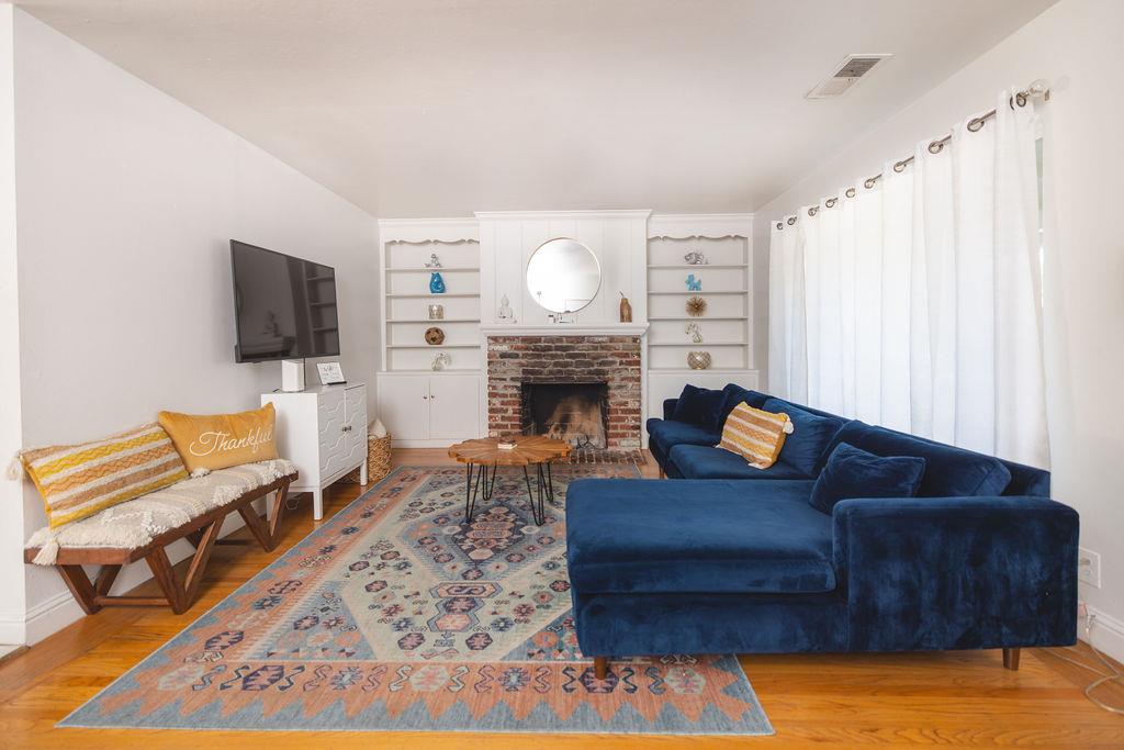 Detail Gallery Image 3 of 29 For 4428 Santa Monica Ave, Sacramento,  CA 95824 - 3 Beds | 1 Baths