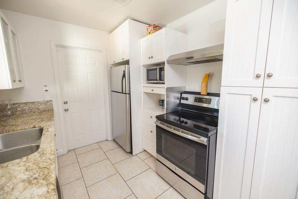 Detail Gallery Image 7 of 29 For 4428 Santa Monica Ave, Sacramento,  CA 95824 - 3 Beds | 1 Baths