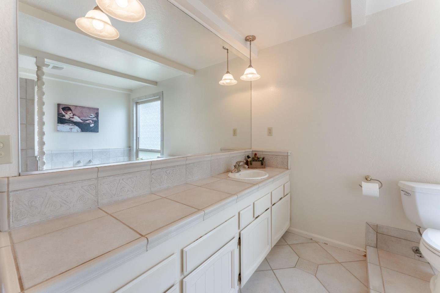 Detail Gallery Image 21 of 45 For 475 Brown Rd, San Juan Bautista,  CA 95045 - 3 Beds | 3 Baths