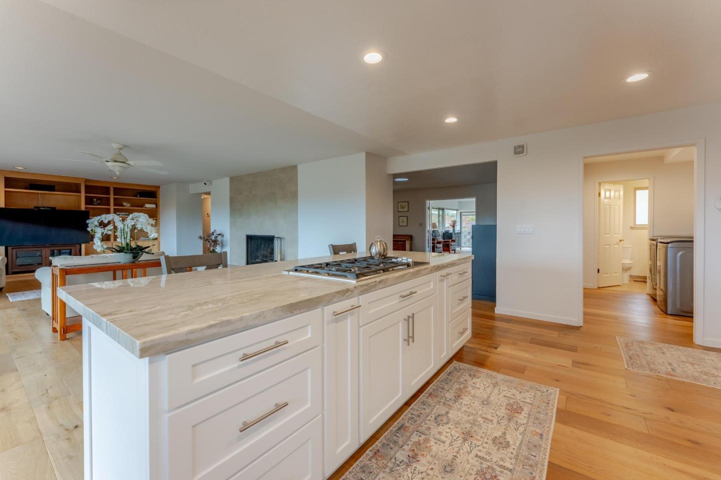 Detail Gallery Image 7 of 45 For 475 Brown Rd, San Juan Bautista,  CA 95045 - 3 Beds | 3 Baths