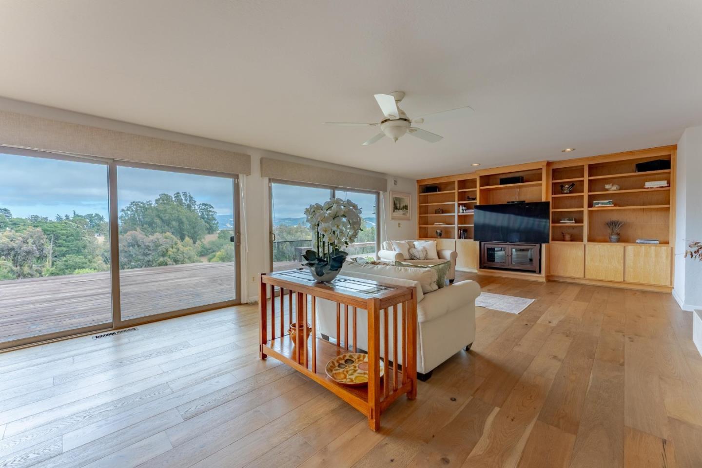 Detail Gallery Image 9 of 45 For 475 Brown Rd, San Juan Bautista,  CA 95045 - 3 Beds | 3 Baths