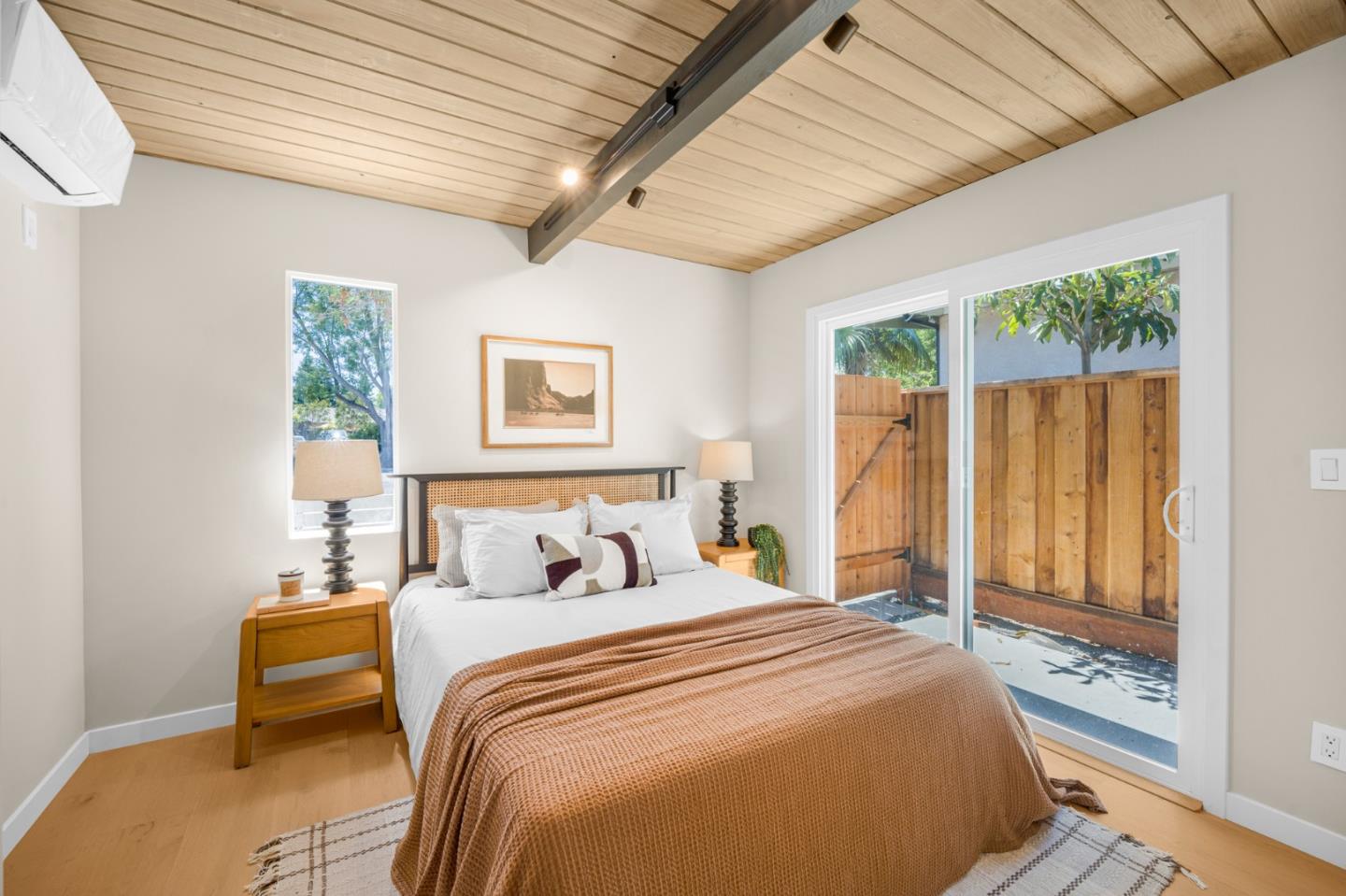 Detail Gallery Image 15 of 26 For 1111 E Homestead Rd, Sunnyvale,  CA 94087 - 4 Beds | 2/1 Baths