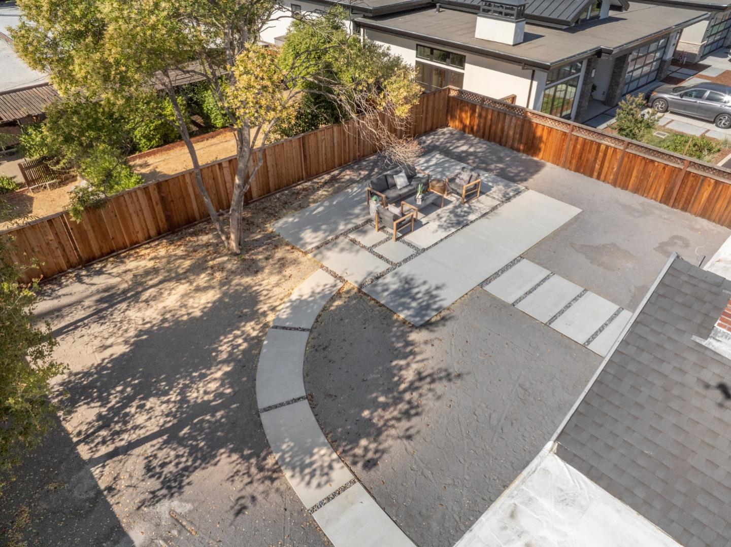 Detail Gallery Image 19 of 26 For 1111 E Homestead Rd, Sunnyvale,  CA 94087 - 4 Beds | 2/1 Baths