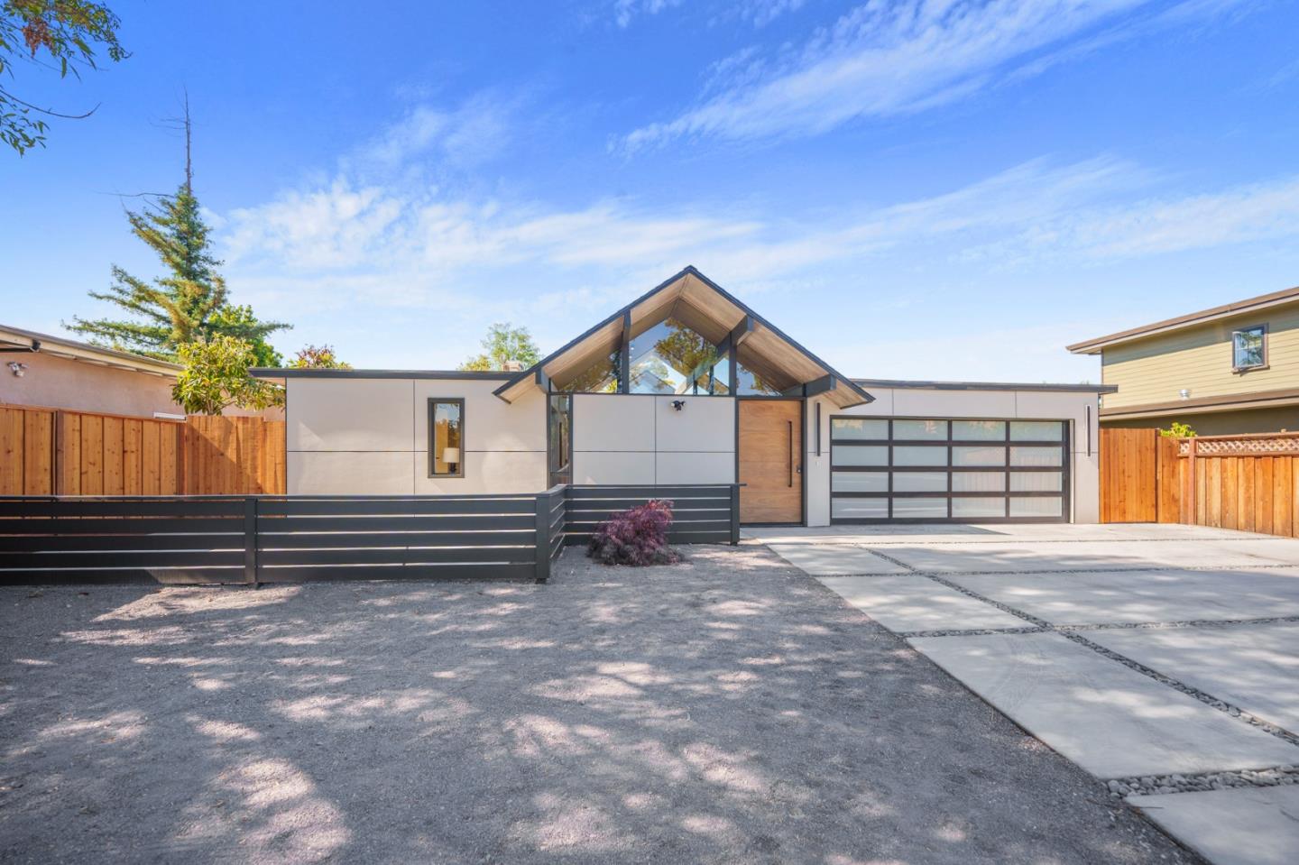 Detail Gallery Image 23 of 26 For 1111 E Homestead Rd, Sunnyvale,  CA 94087 - 4 Beds | 2/1 Baths