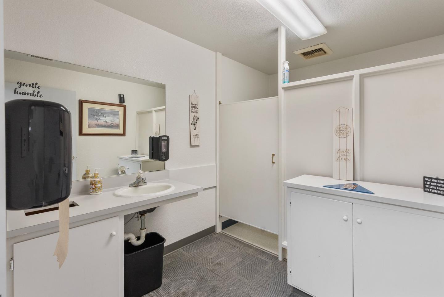 Detail Gallery Image 14 of 49 For 321 5th St, Hollister,  CA 95023 - – Beds | – Baths