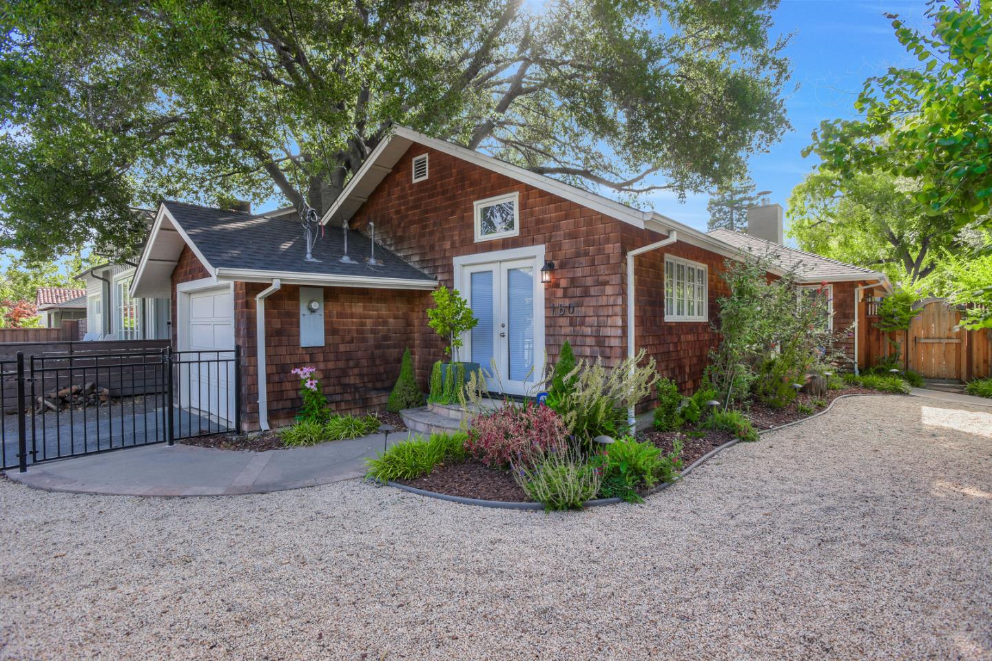 Detail Gallery Image 1 of 1 For 150 Nevada Ave, Palo Alto,  CA 94301 - 3 Beds | 2 Baths
