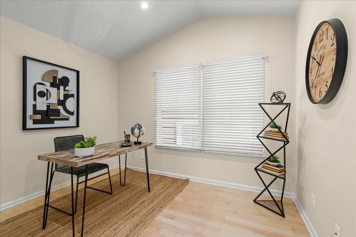 Detail Gallery Image 19 of 32 For 168 Cuesta De Los Gatos, Los Gatos,  CA 95032 - 4 Beds | 2/1 Baths