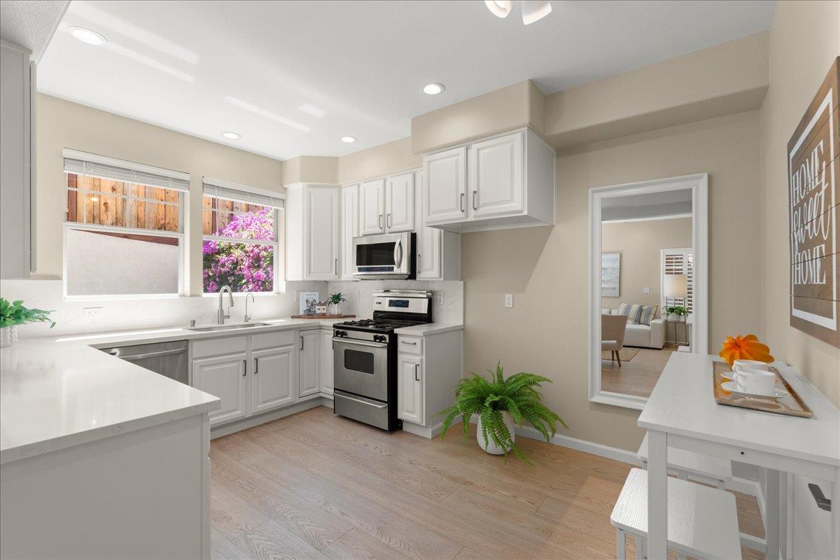 Detail Gallery Image 5 of 32 For 168 Cuesta De Los Gatos, Los Gatos,  CA 95032 - 4 Beds | 2/1 Baths