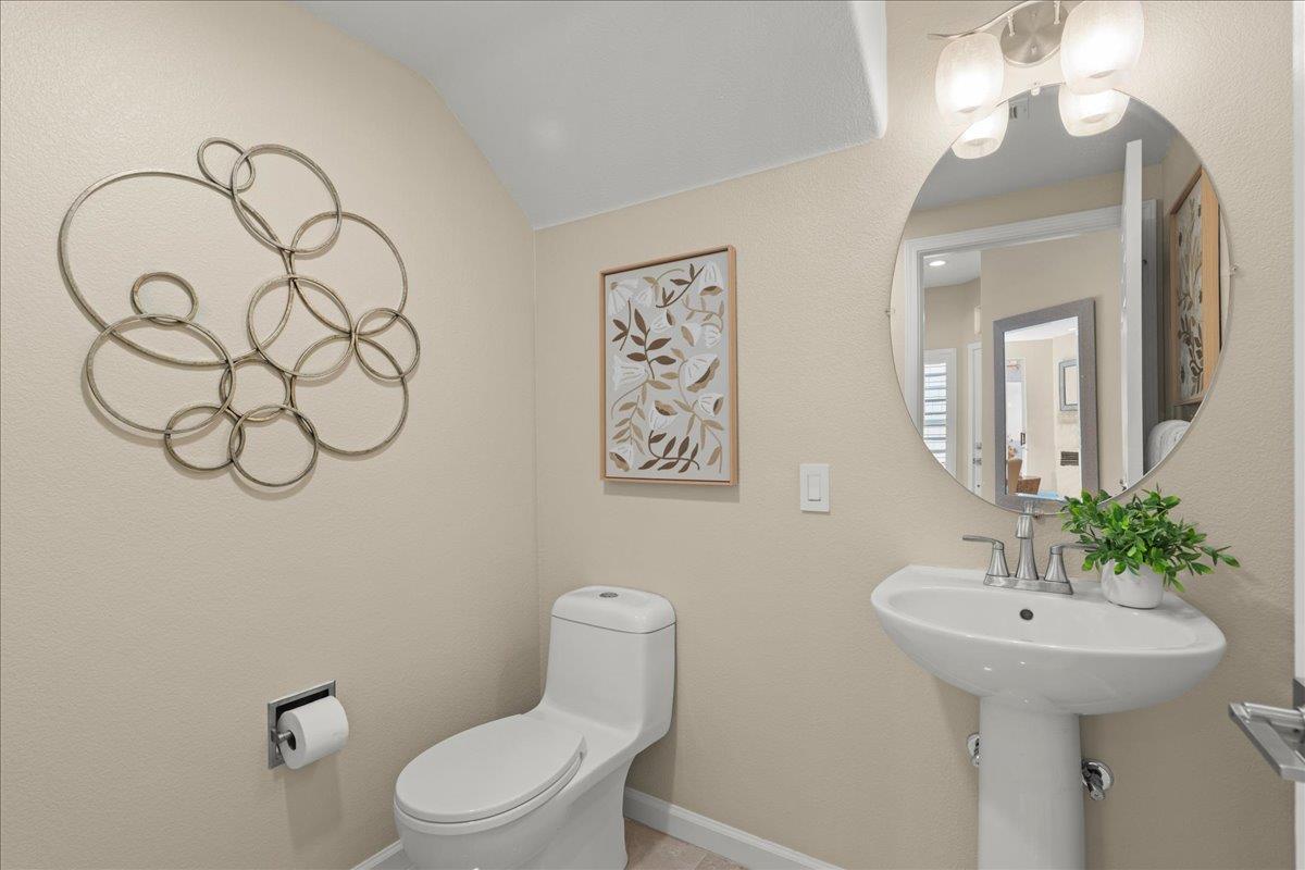 Detail Gallery Image 9 of 32 For 168 Cuesta De Los Gatos, Los Gatos,  CA 95032 - 4 Beds | 2/1 Baths