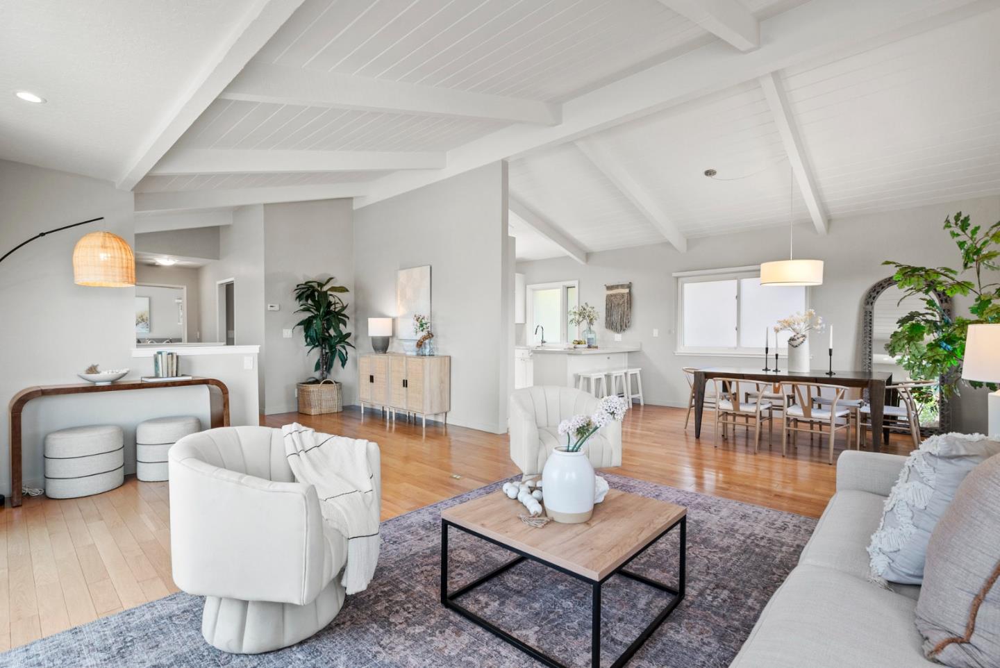 Detail Gallery Image 12 of 63 For 1975 Seascape Blvd, Aptos,  CA 95003 - 3 Beds | 2/1 Baths