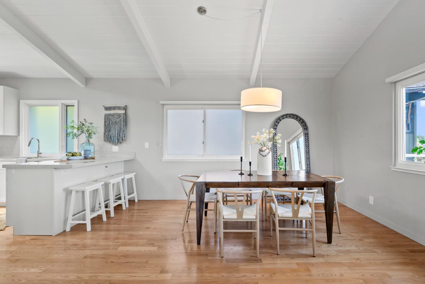 Detail Gallery Image 14 of 63 For 1975 Seascape Blvd, Aptos,  CA 95003 - 3 Beds | 2/1 Baths