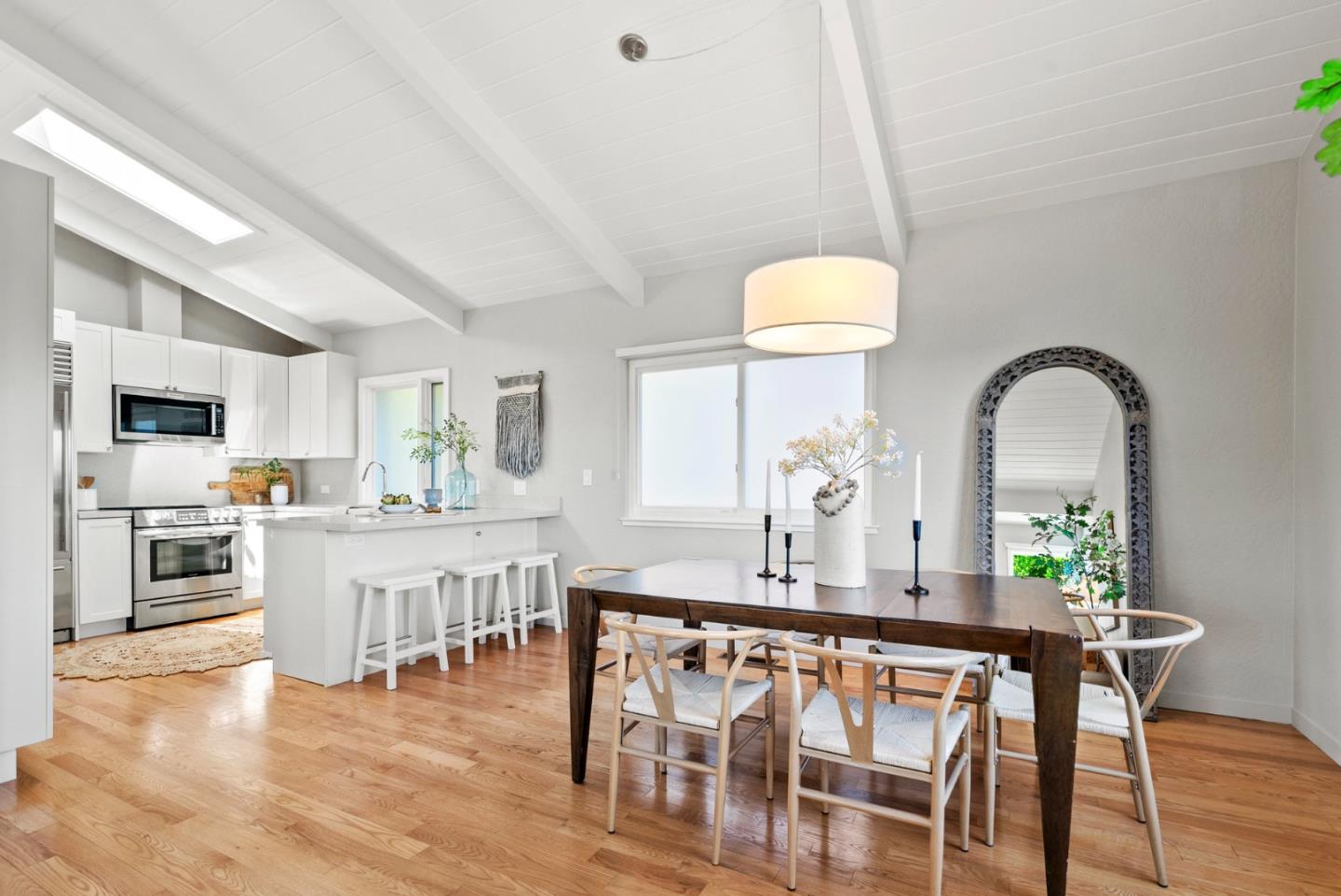 Detail Gallery Image 15 of 63 For 1975 Seascape Blvd, Aptos,  CA 95003 - 3 Beds | 2/1 Baths
