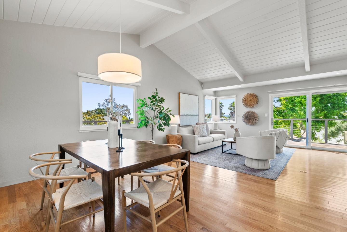 Detail Gallery Image 16 of 63 For 1975 Seascape Blvd, Aptos,  CA 95003 - 3 Beds | 2/1 Baths