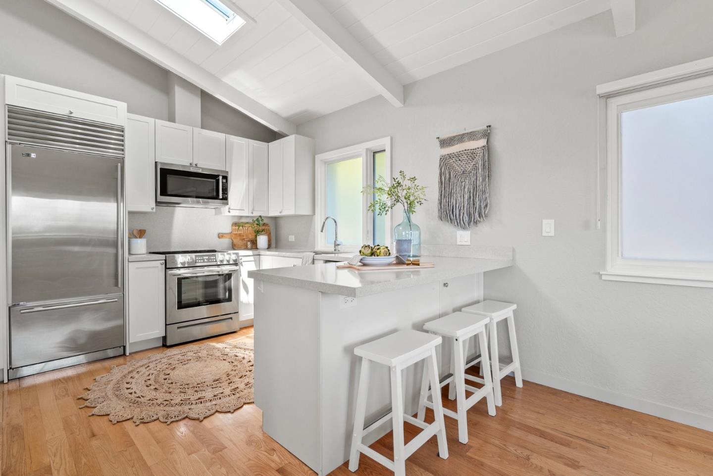 Detail Gallery Image 18 of 63 For 1975 Seascape Blvd, Aptos,  CA 95003 - 3 Beds | 2/1 Baths