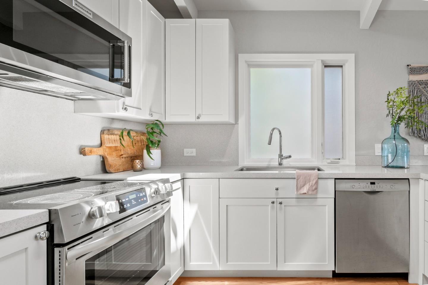 Detail Gallery Image 22 of 63 For 1975 Seascape Blvd, Aptos,  CA 95003 - 3 Beds | 2/1 Baths