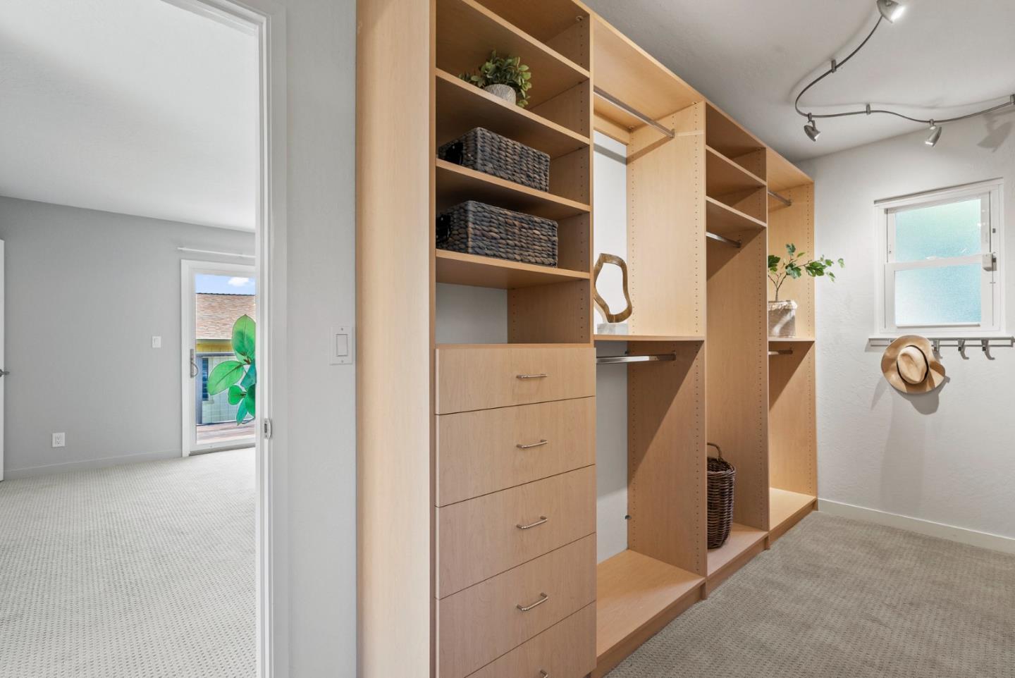 Detail Gallery Image 31 of 63 For 1975 Seascape Blvd, Aptos,  CA 95003 - 3 Beds | 2/1 Baths