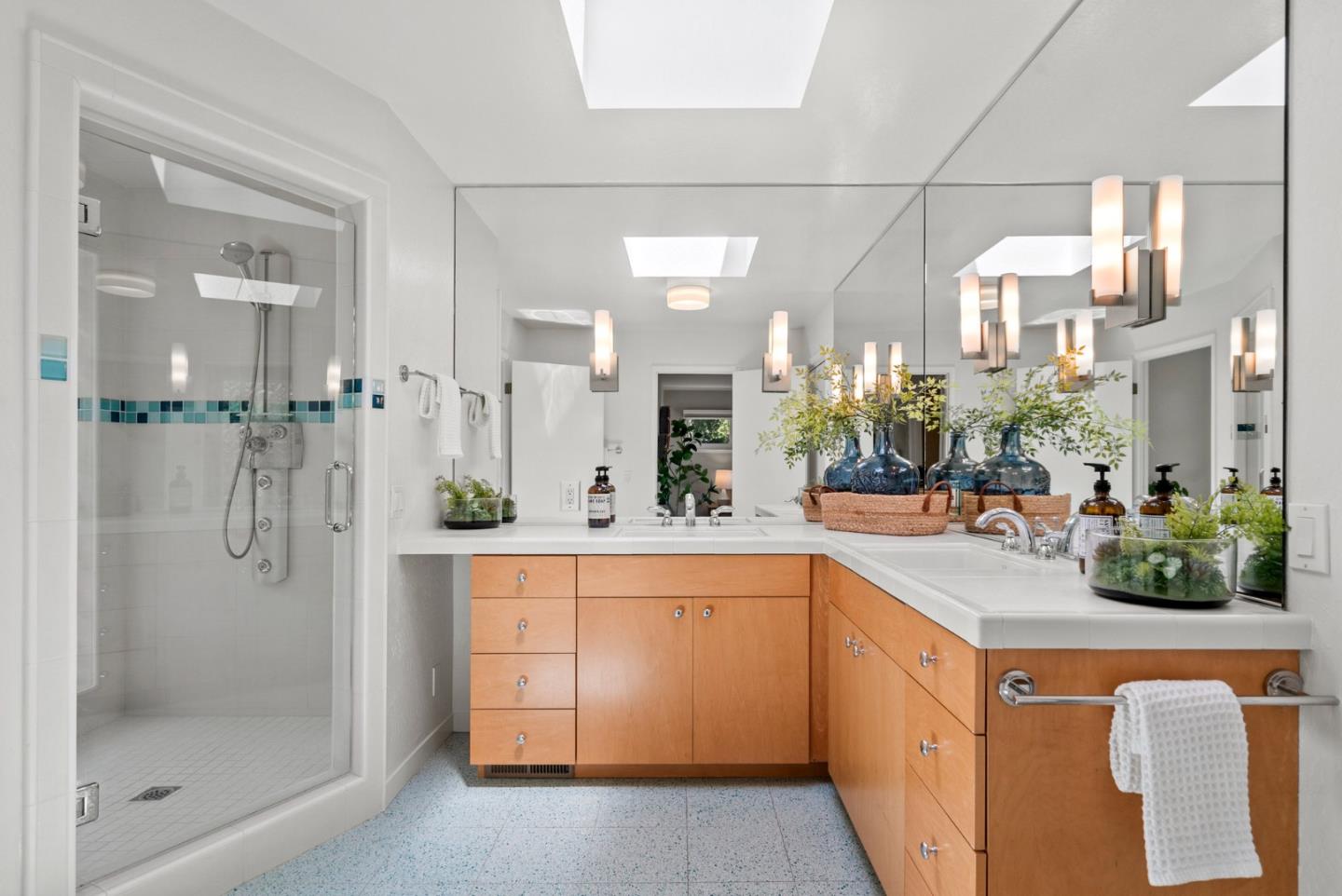 Detail Gallery Image 32 of 63 For 1975 Seascape Blvd, Aptos,  CA 95003 - 3 Beds | 2/1 Baths