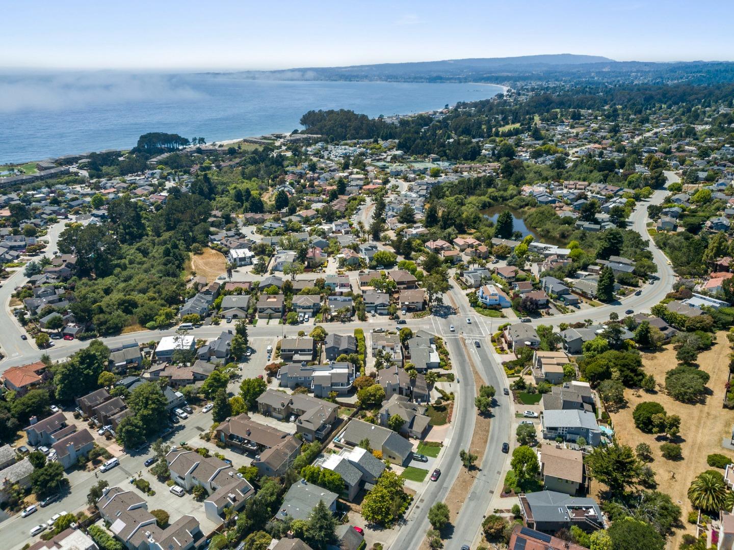 Detail Gallery Image 60 of 63 For 1975 Seascape Blvd, Aptos,  CA 95003 - 3 Beds | 2/1 Baths