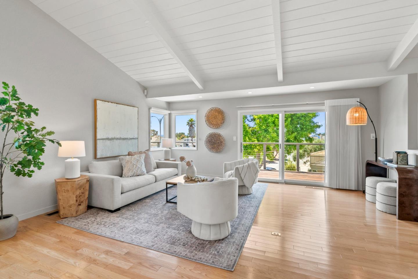 Detail Gallery Image 7 of 63 For 1975 Seascape Blvd, Aptos,  CA 95003 - 3 Beds | 2/1 Baths