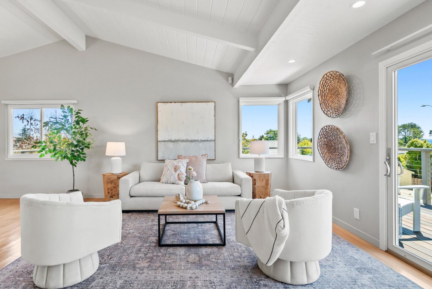 Detail Gallery Image 9 of 63 For 1975 Seascape Blvd, Aptos,  CA 95003 - 3 Beds | 2/1 Baths