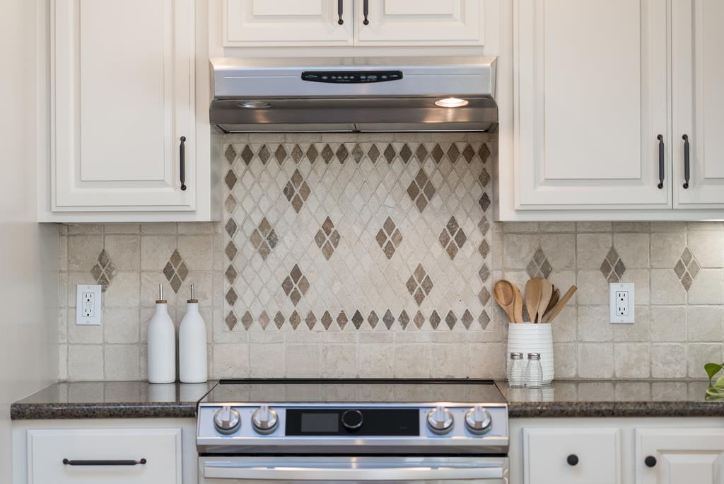 Detail Gallery Image 12 of 49 For 121 Day Valley Ln, Aptos,  CA 95003 - 3 Beds | 3/1 Baths